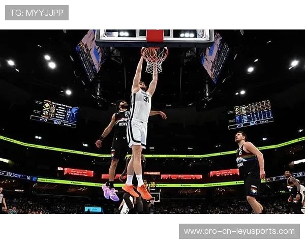 CBA山东内线背身转身挑篮命中带起全队士气