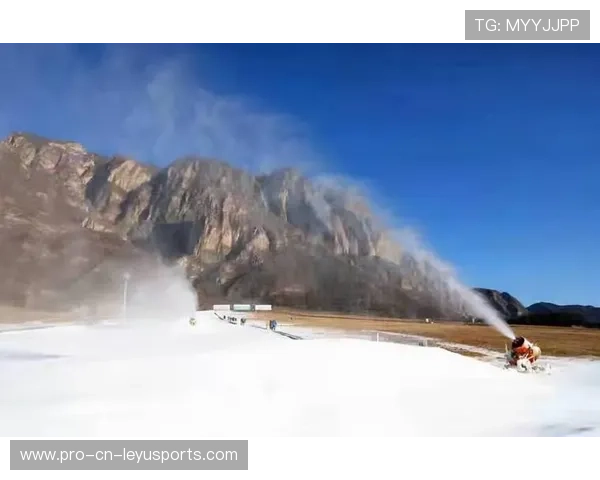 滑雪场使用人造雪，节水技术升级，滑雪场人工造雪