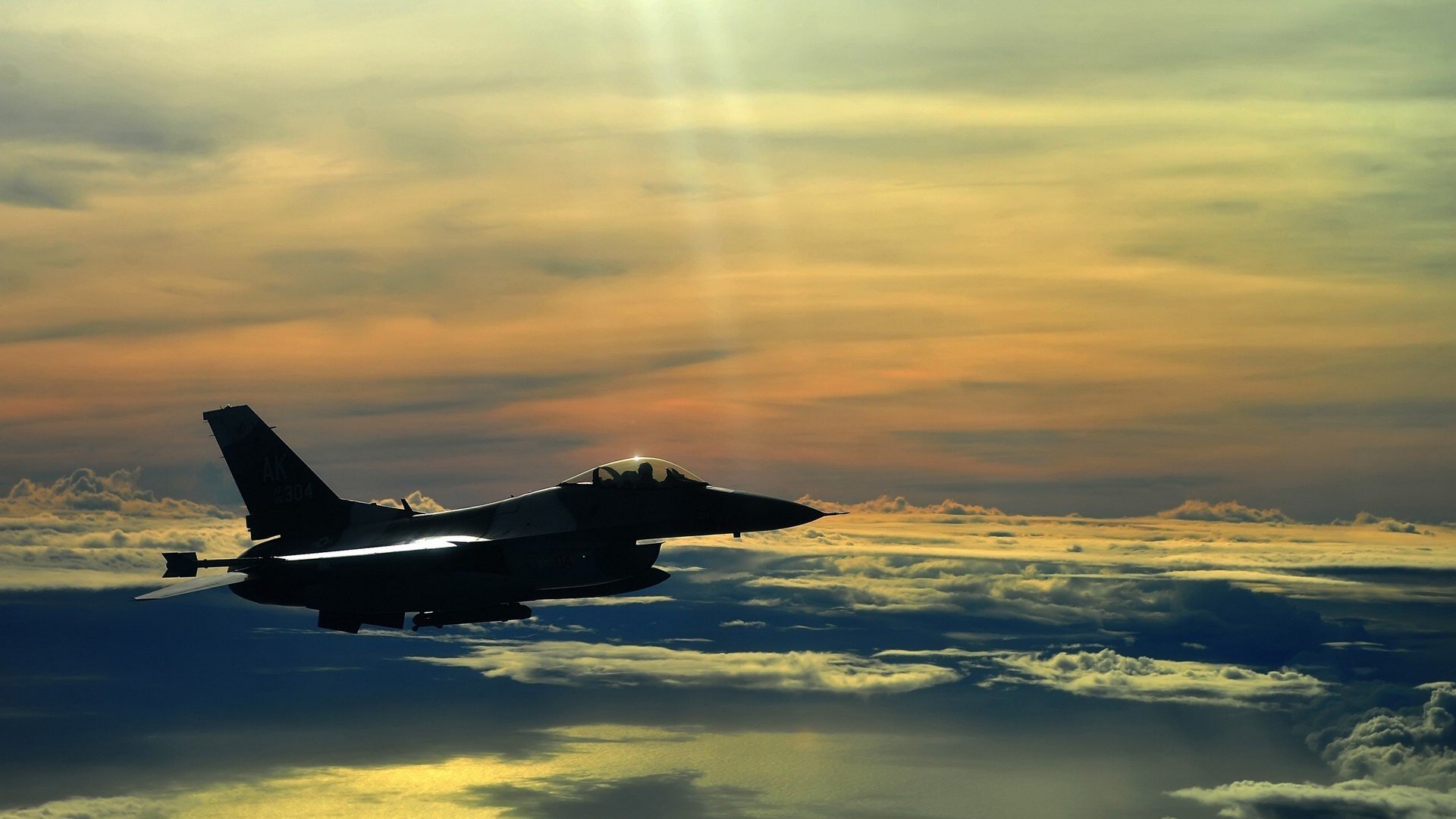 赫罗纳精准长传打穿对手防线，赫罗纳队服