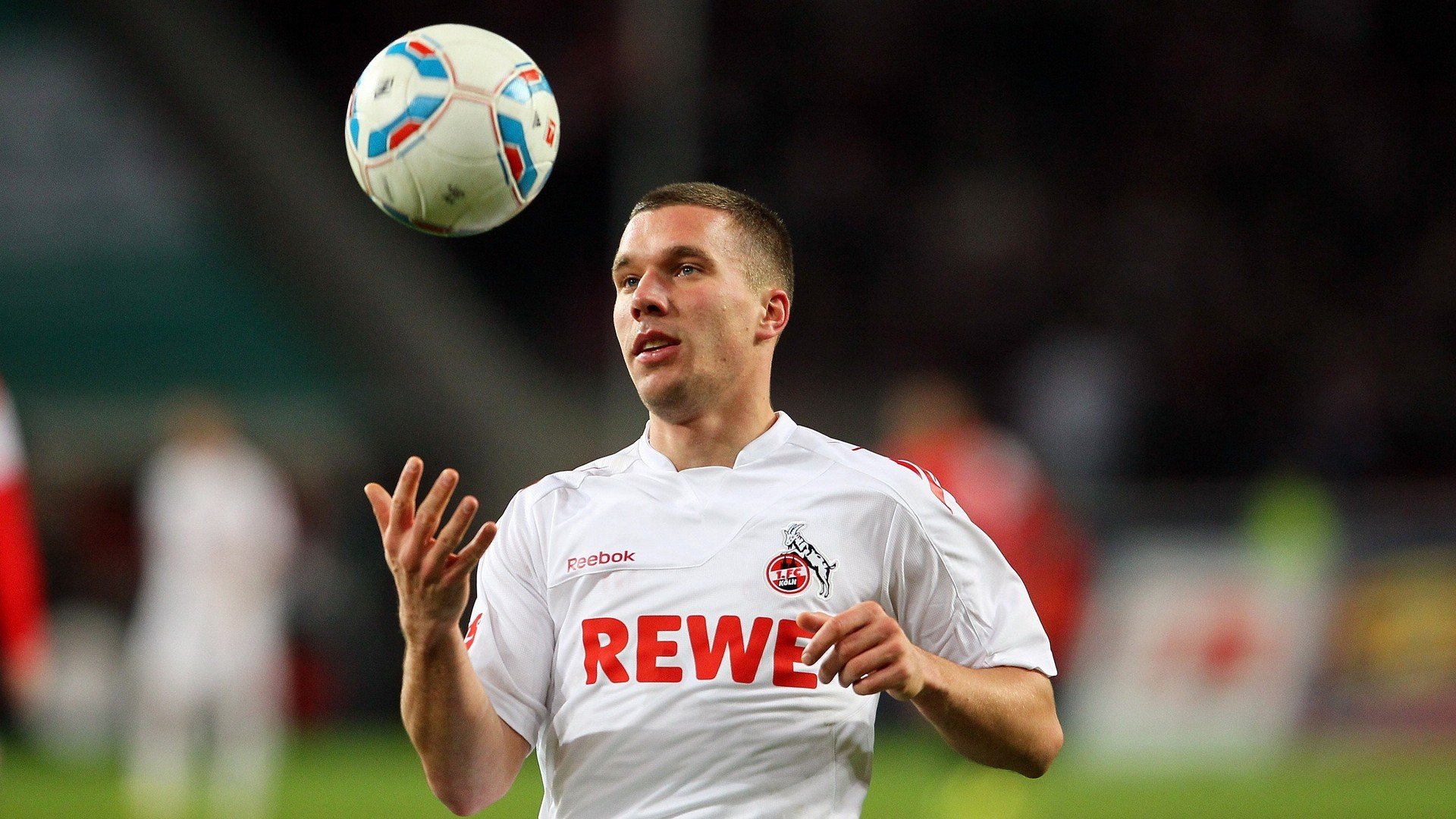 世界杯历史战役:永载足球史册的经典战斗,媒体评世界杯历史最经典比赛